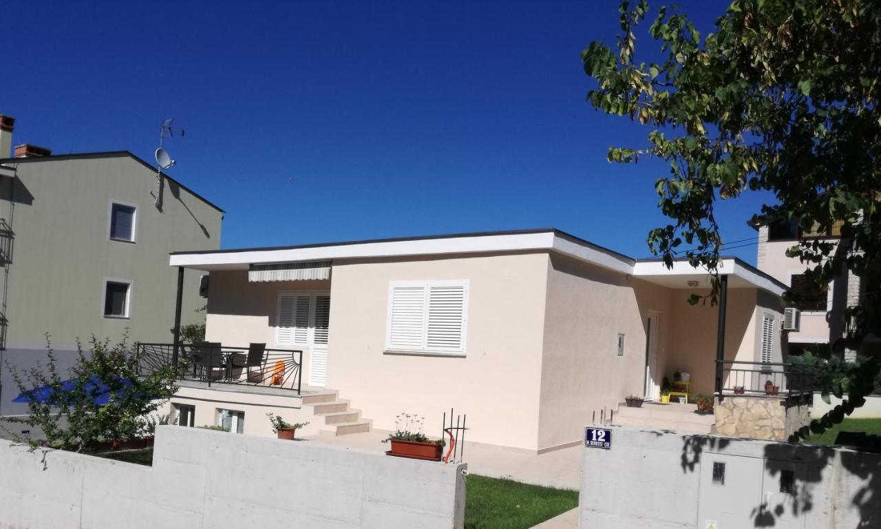 Apartamento Apartman Anni Poreč Exterior foto